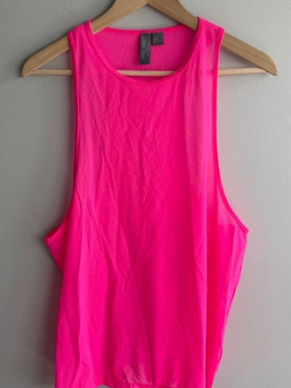 Sweaty Betty Neon Pink Racerback Athletic Tank Top Size Large US 10 Women’s